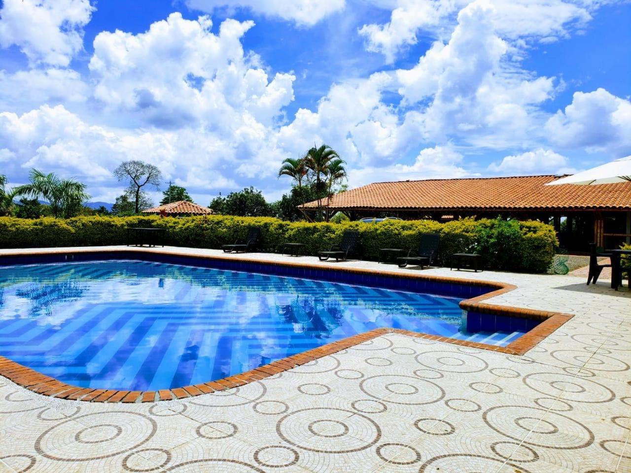 Hotel Campestre Cafe Tropical Quimbaya Zewnętrze zdjęcie
